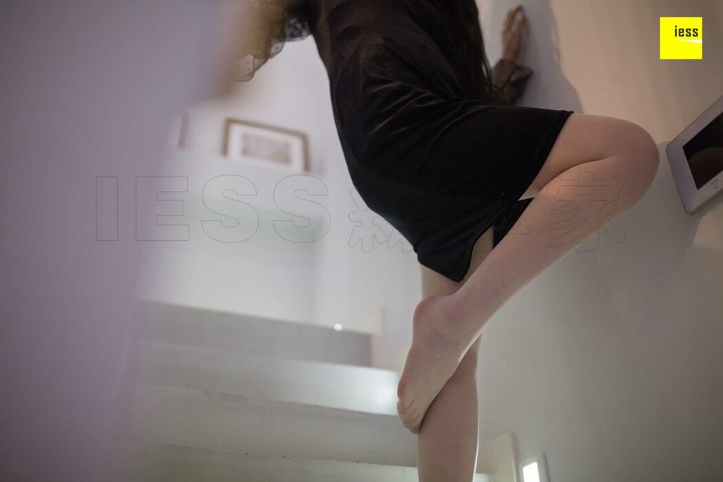 IESS异思趣向 SXJ.425 Miao Jie