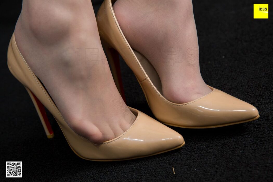 IESS异思趣向 SXJ.452 Yun Zhi