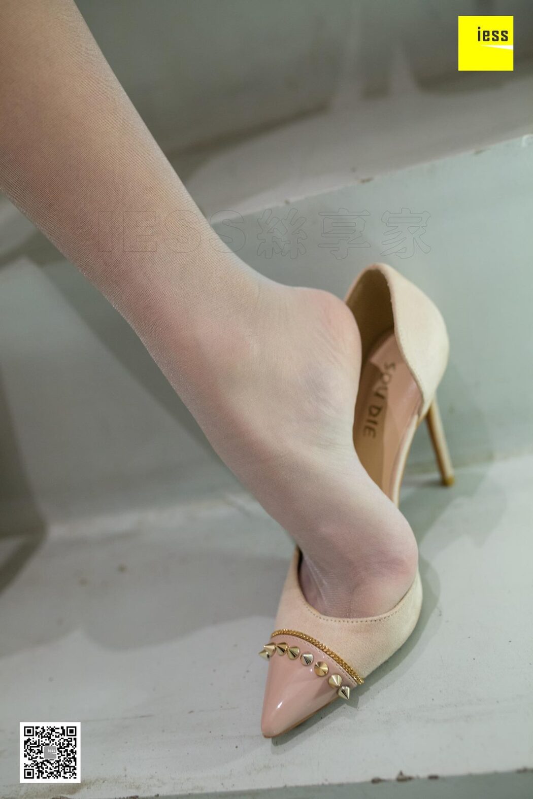 IESS异思趣向 SXJ.440 Wan Ping