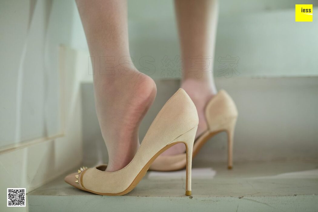 IESS异思趣向 SXJ.440 Wan Ping