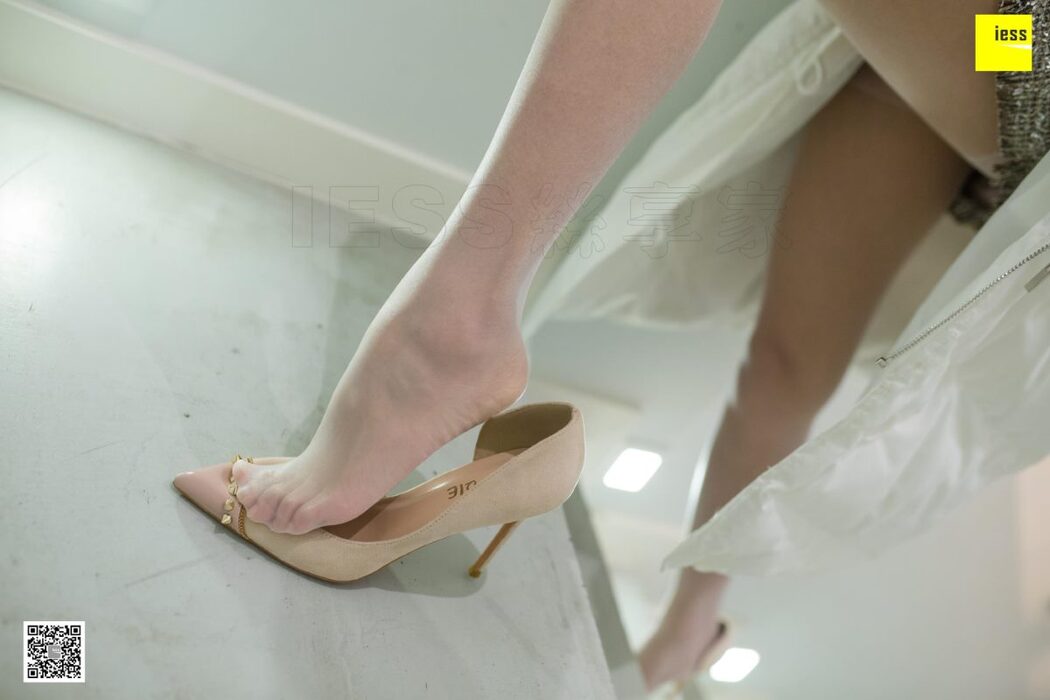 IESS异思趣向 SXJ.440 Wan Ping