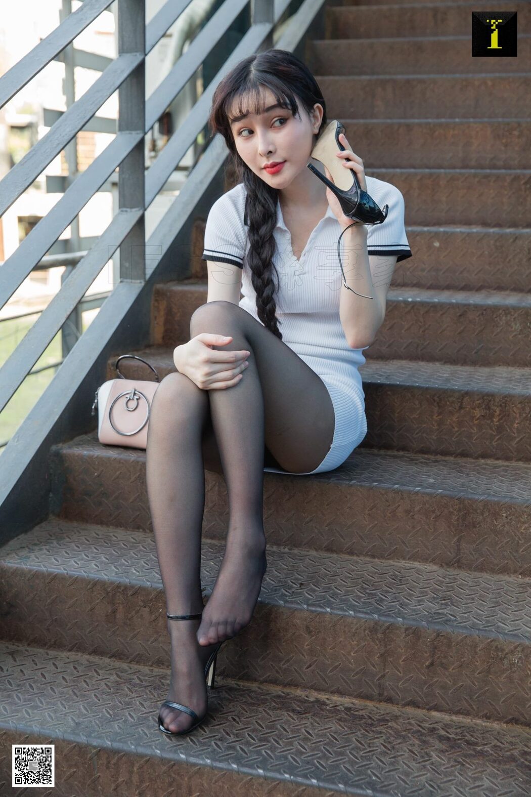 IESS异思趣向 SXJ.475 Miao Jie