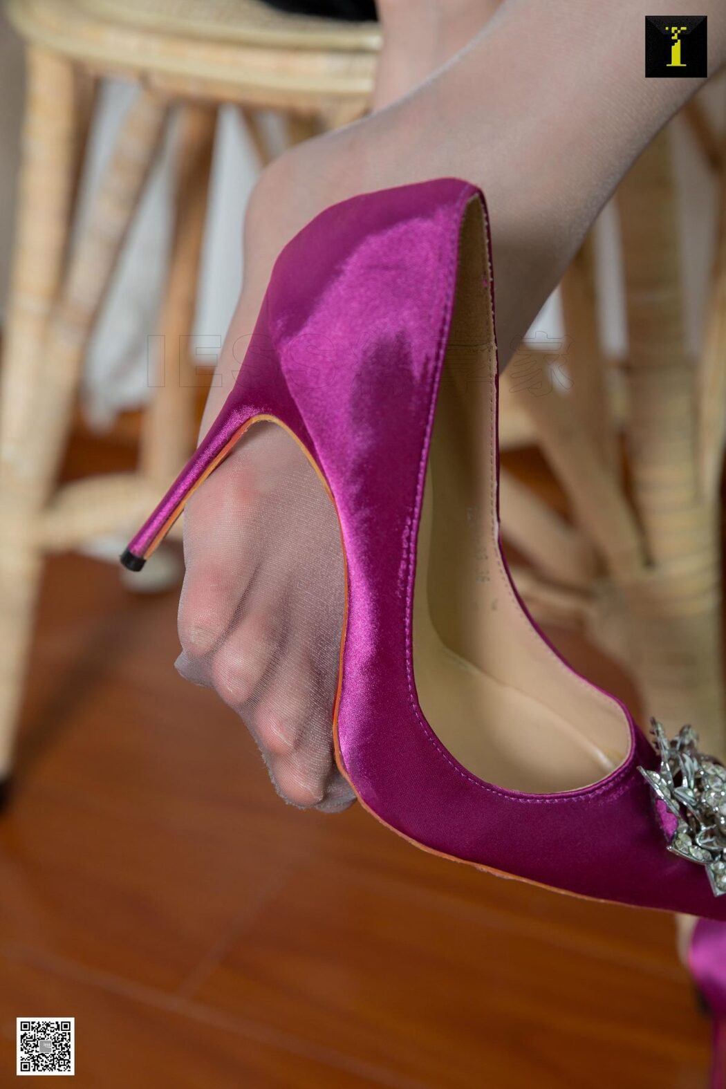 IESS异思趣向 SXJ.484 Jiu Mei