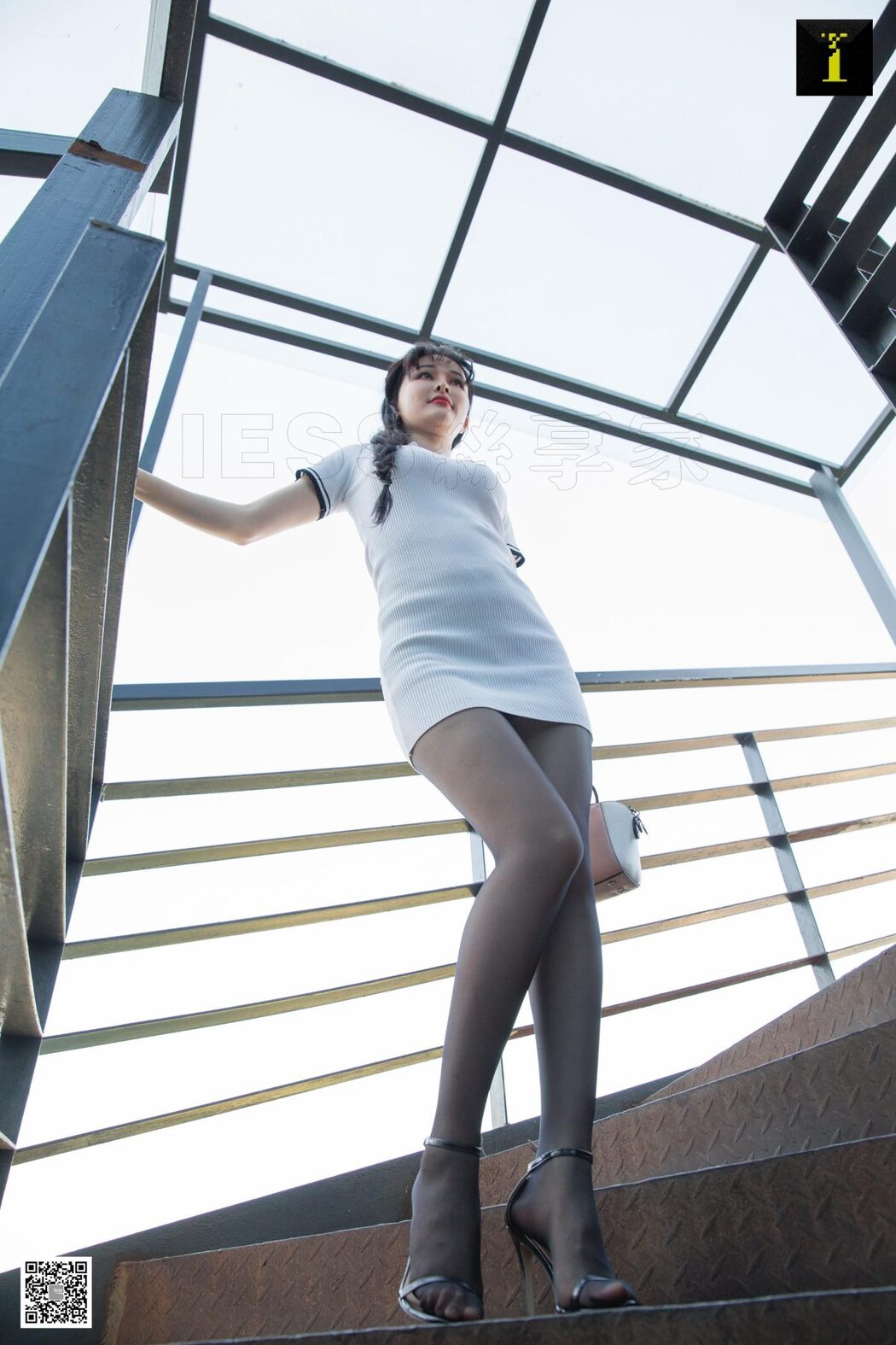 IESS异思趣向 SXJ.475 Miao Jie