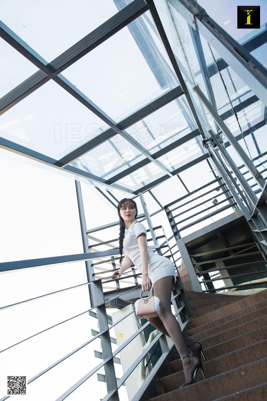 IESS异思趣向 SXJ.475 Miao Jie