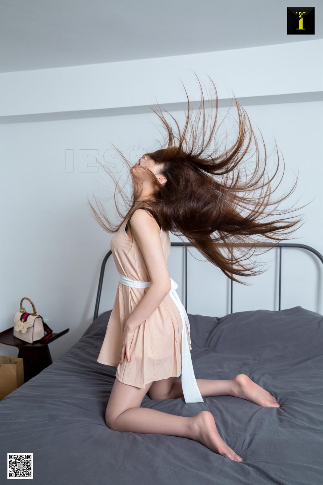 IESS异思趣向 SXJ.490 Jiu Mei