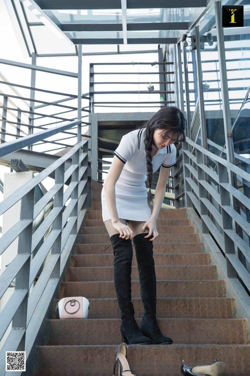 IESS异思趣向 SXJ.475 Miao Jie