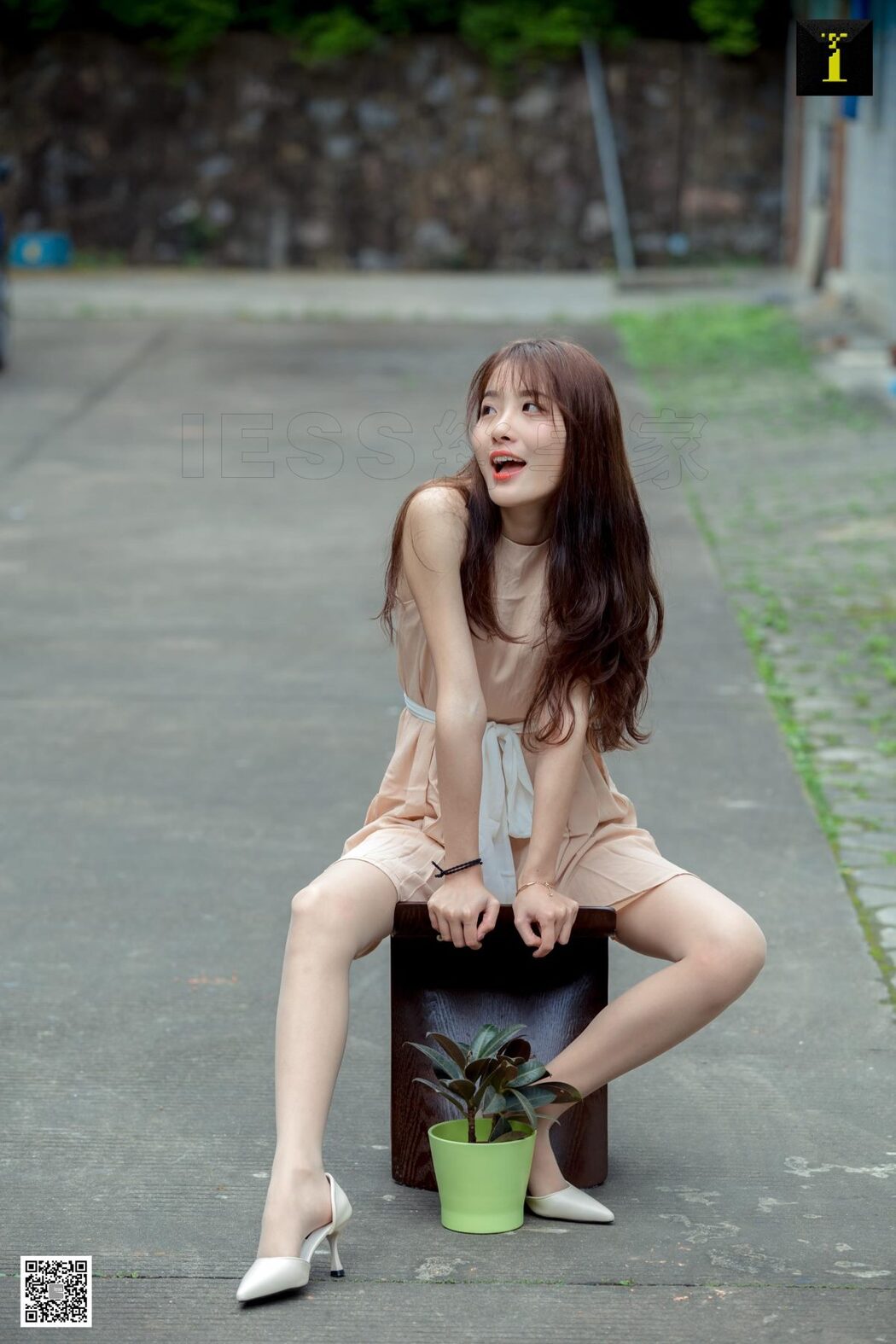 IESS异思趣向 SXJ.483 Wan Ping