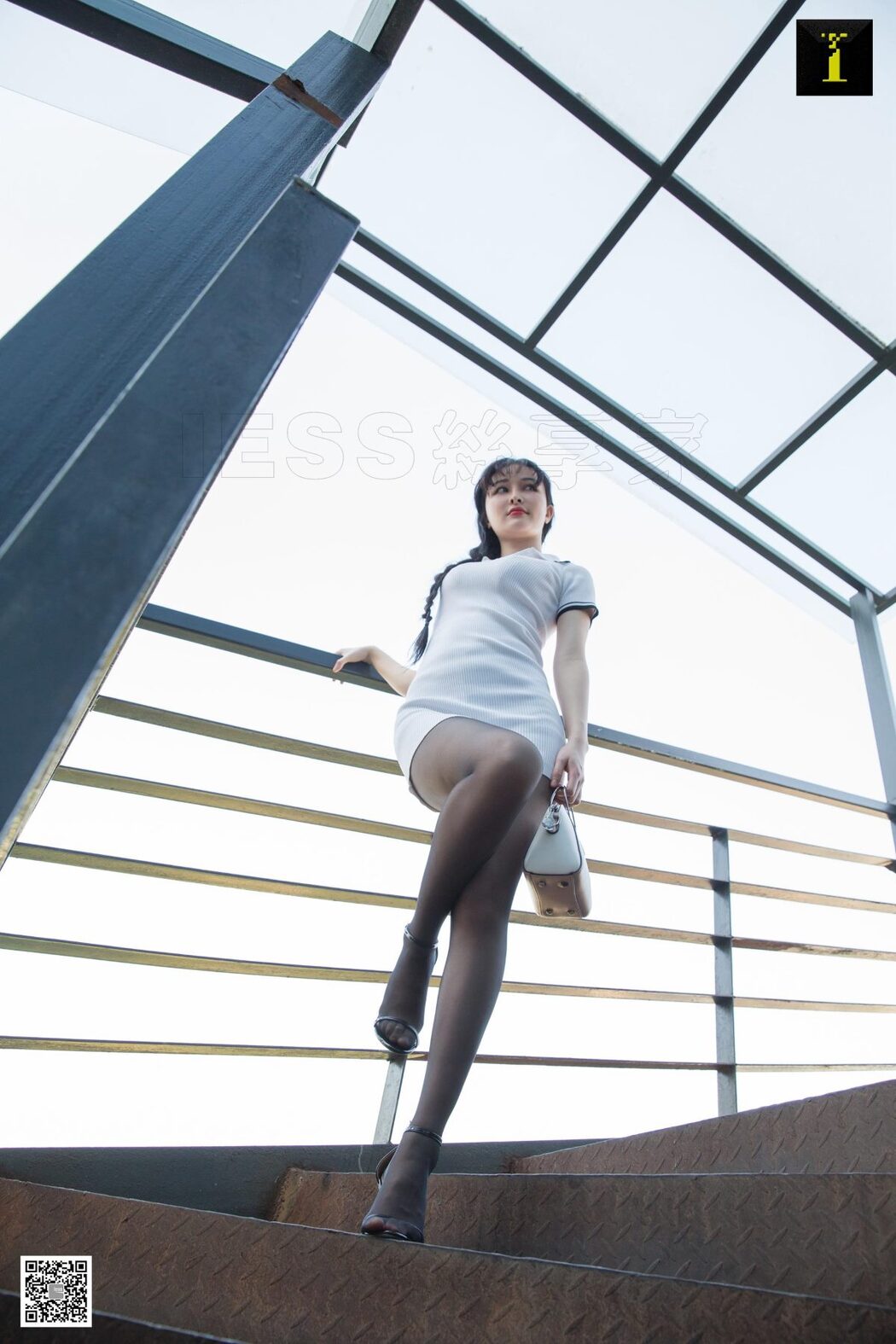 IESS异思趣向 SXJ.475 Miao Jie