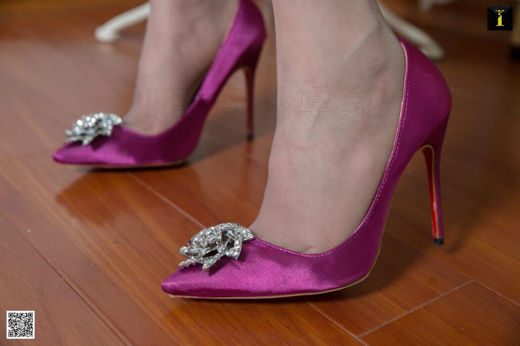 IESS异思趣向 SXJ.484 Jiu Mei