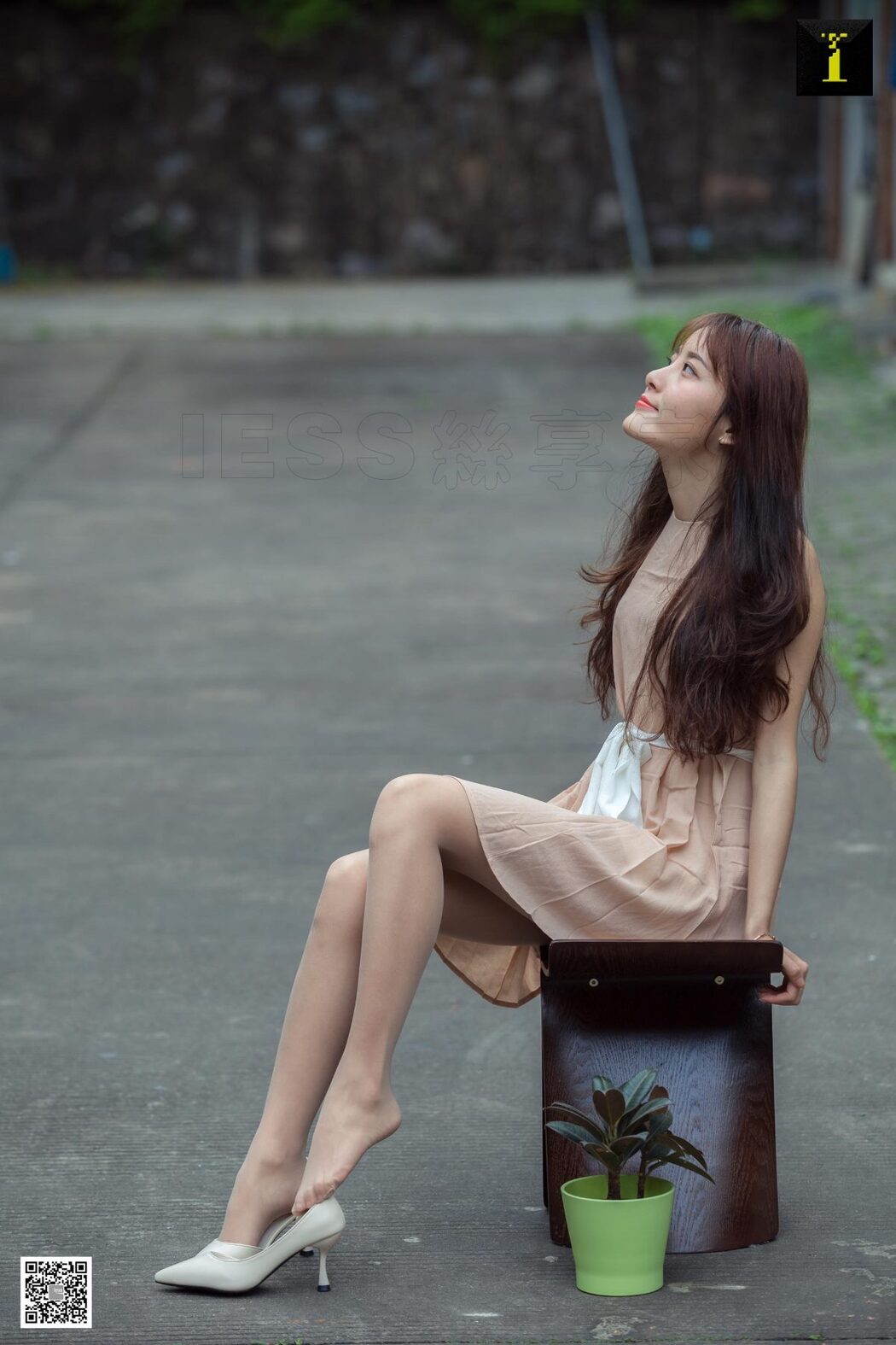 IESS异思趣向 SXJ.483 Wan Ping