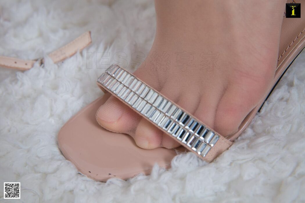 IESS异思趣向 SXJ.480 Zi Qi