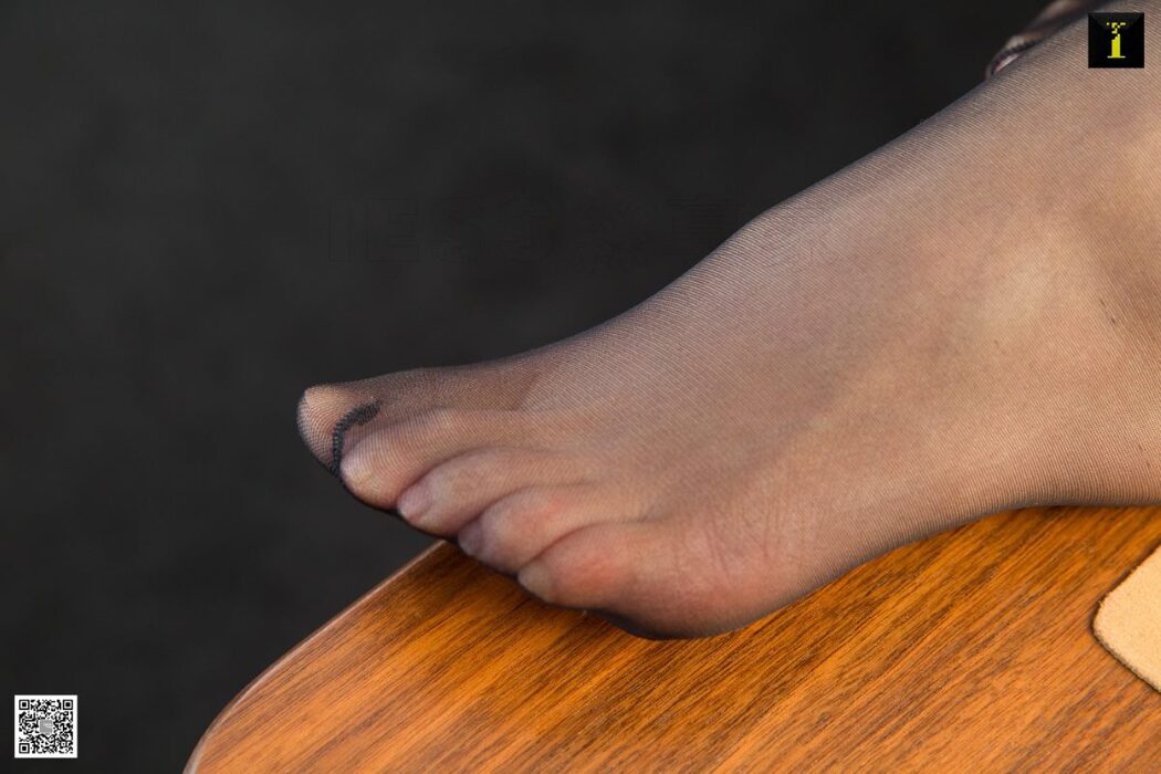 IESS异思趣向 SXJ.492 Zi Qi