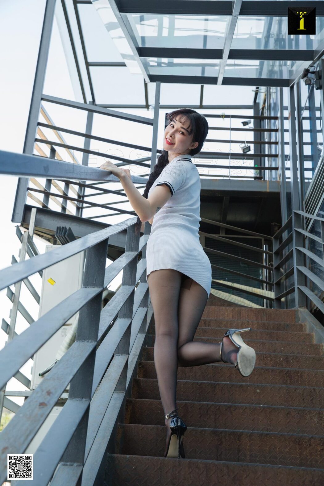 IESS异思趣向 SXJ.475 Miao Jie