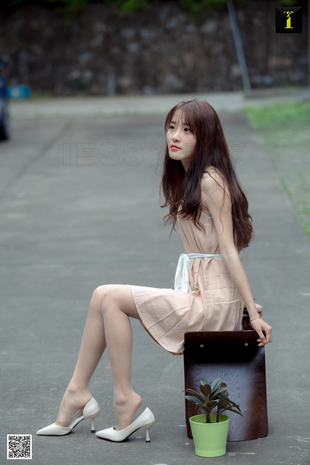 IESS异思趣向 SXJ.483 Wan Ping