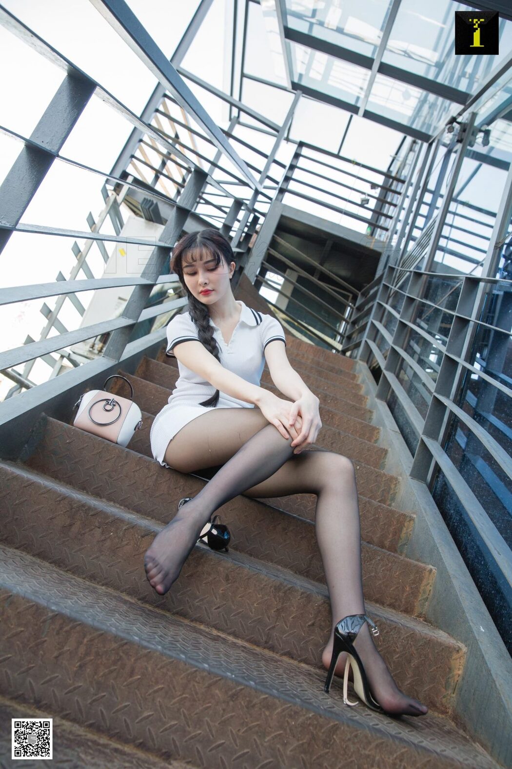 IESS异思趣向 SXJ.475 Miao Jie