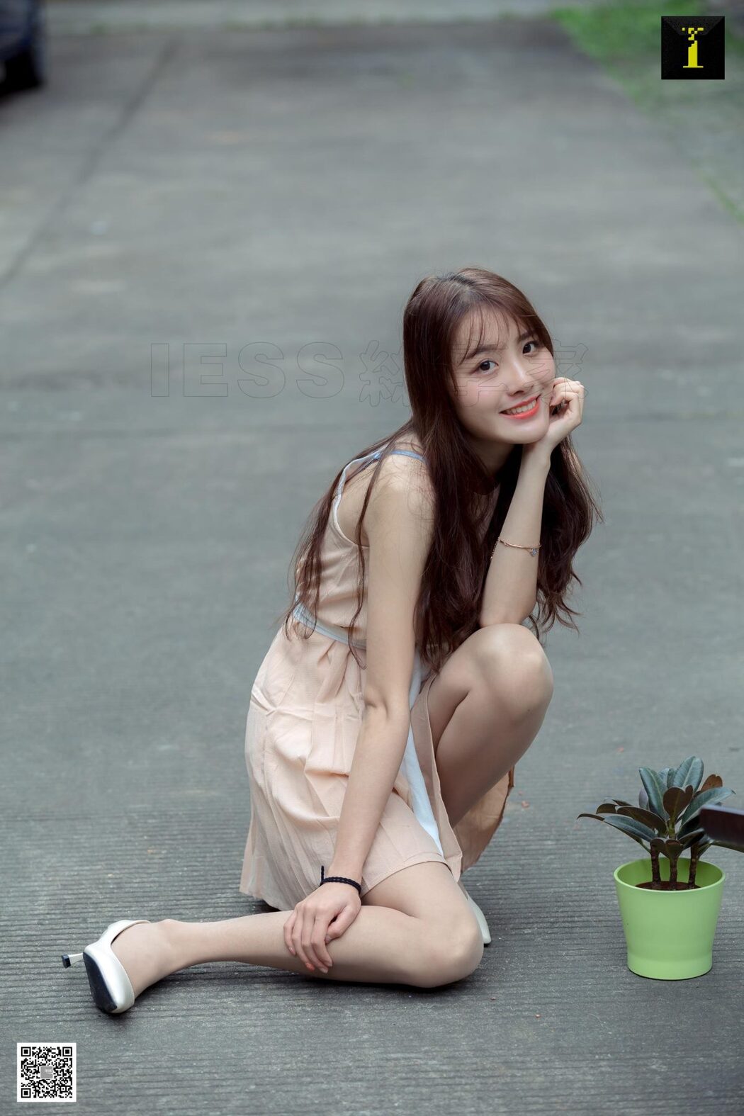 IESS异思趣向 SXJ.483 Wan Ping