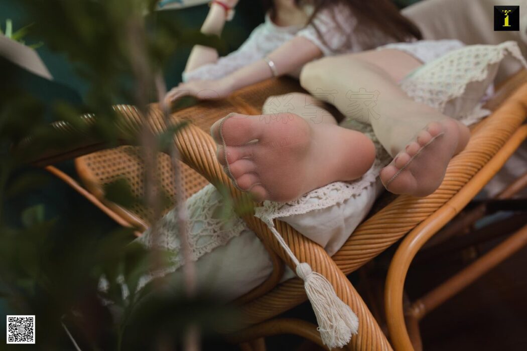 IESS异思趣向 SXJ.500 Jia Jia