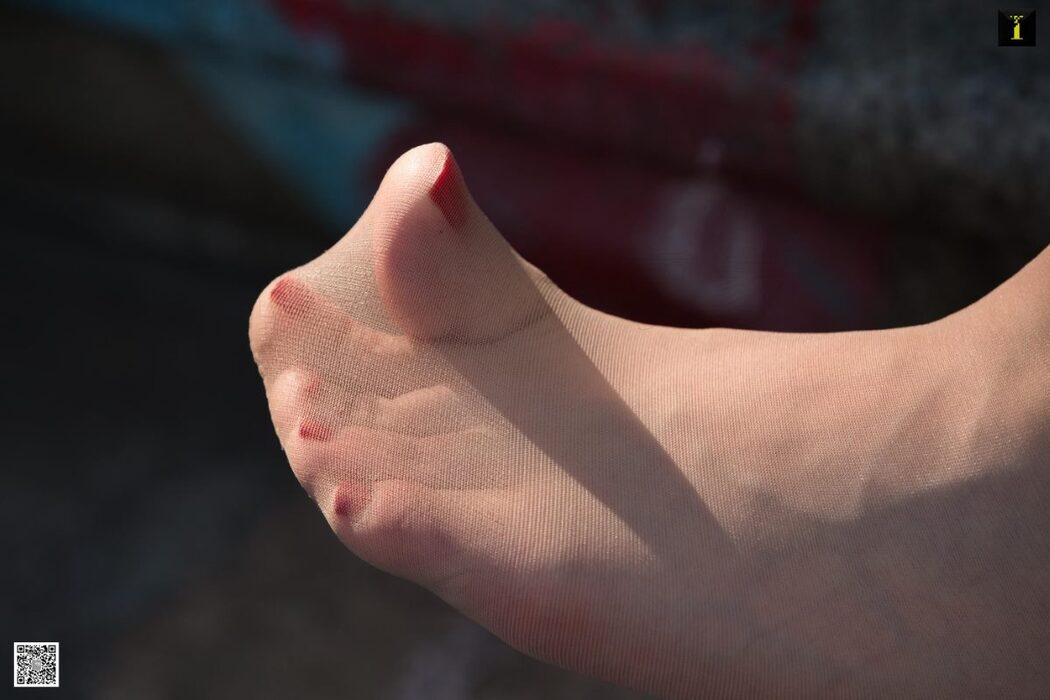 IESS异思趣向 No.669 Zi Wei