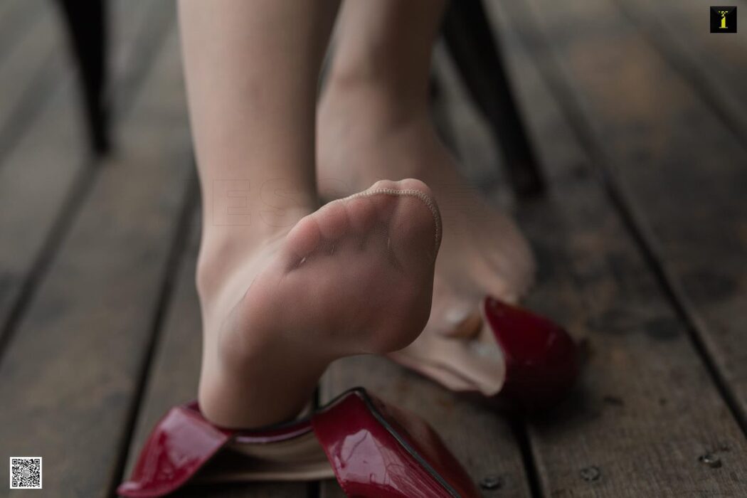 IESS异思趣向 No.641 Qiu Qiu