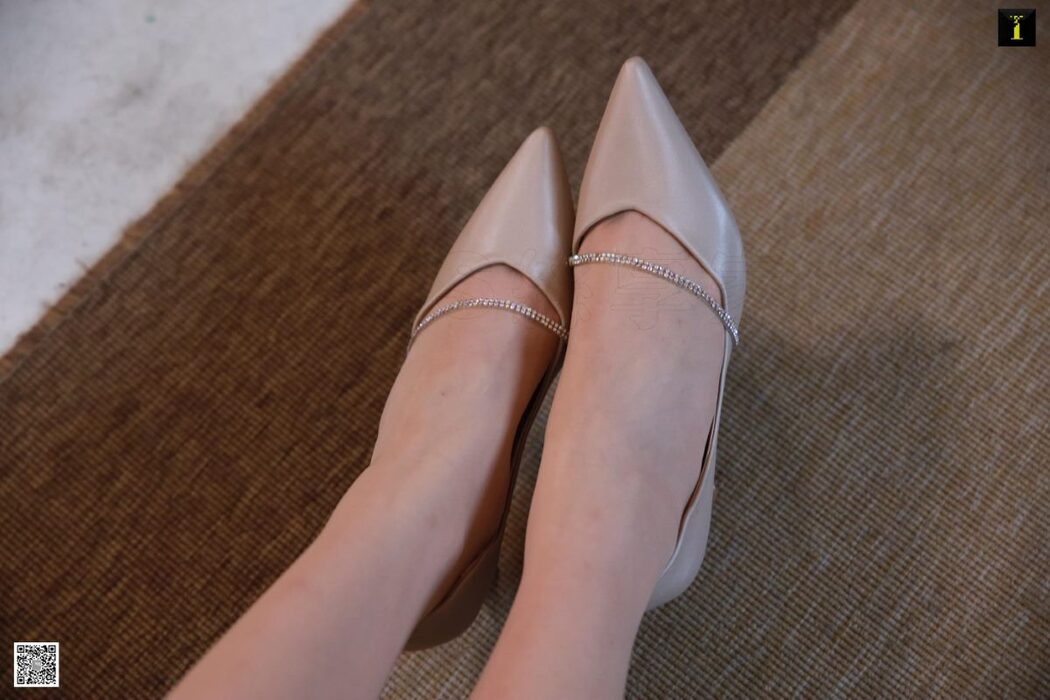 IESS异思趣向 No.649 Jiu Mei