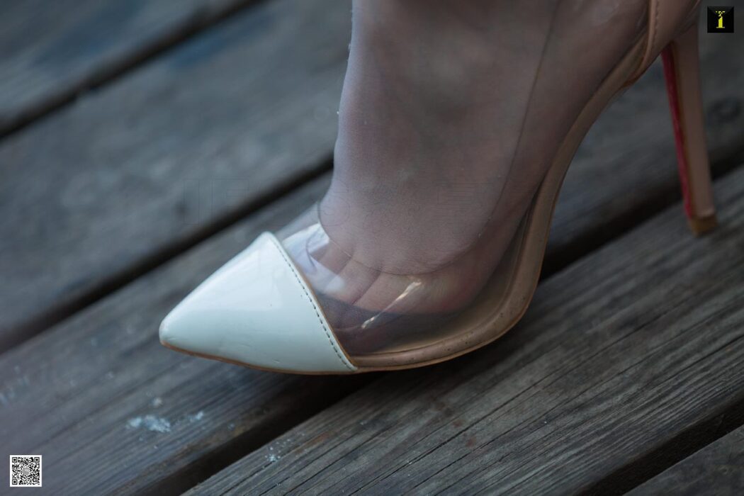 IESS异思趣向 No.650 Zi Wei