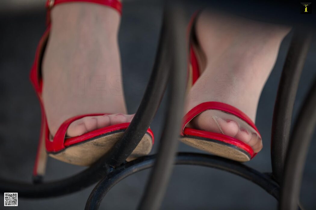 IESS异思趣向 No.669 Zi Wei