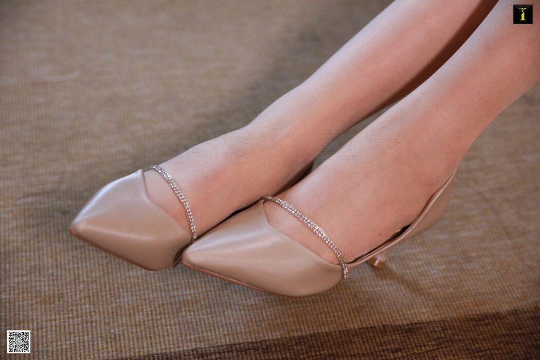 IESS异思趣向 No.649 Jiu Mei