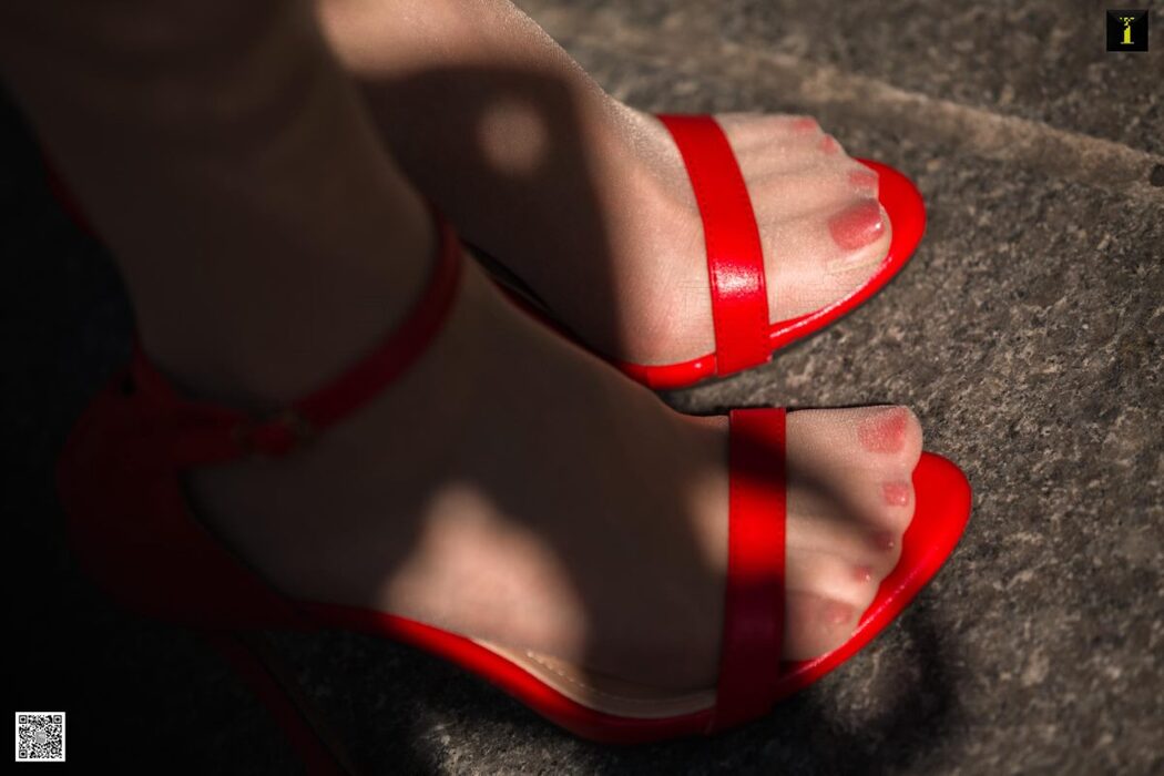 IESS异思趣向 No.669 Zi Wei