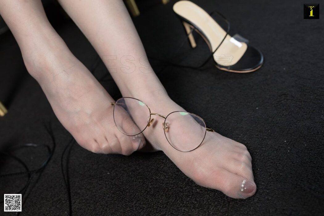 IESS异思趣向 SXJ.588 Miao Jie