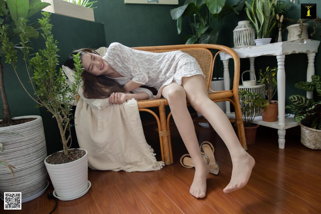 IESS异思趣向 SXJ.525 Jiu Mei