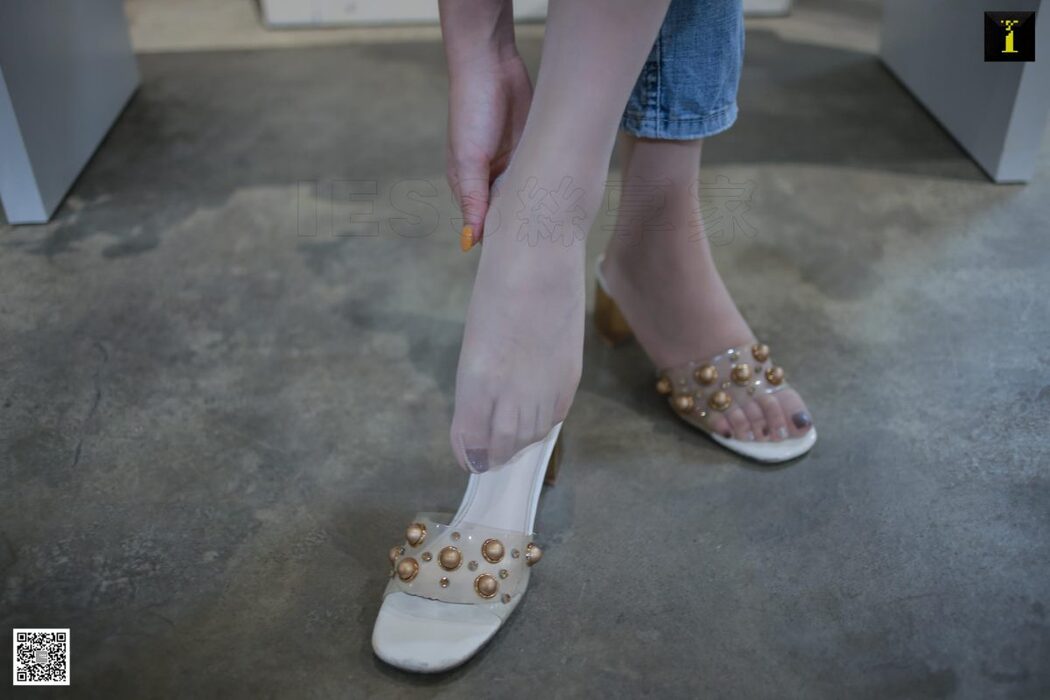 IESS异思趣向 SXJ.576 Yun Zhi