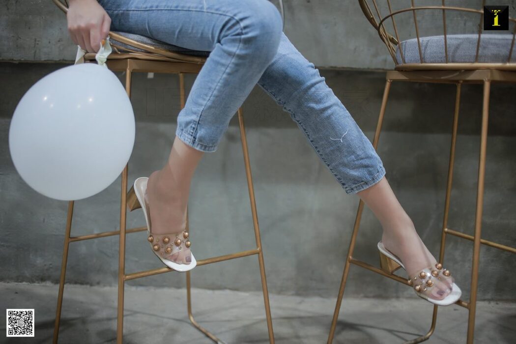 IESS异思趣向 SXJ.576 Yun Zhi