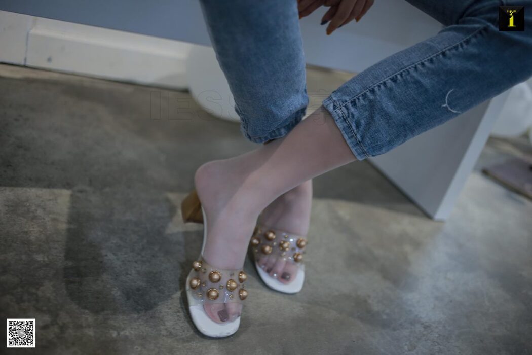 IESS异思趣向 SXJ.576 Yun Zhi