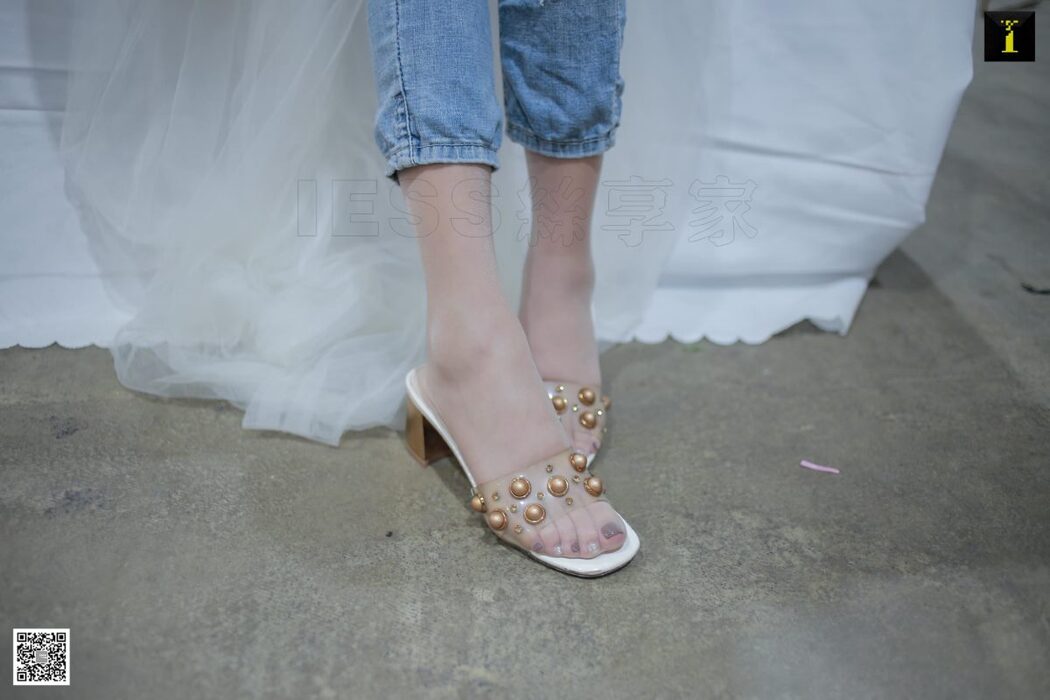 IESS异思趣向 SXJ.576 Yun Zhi