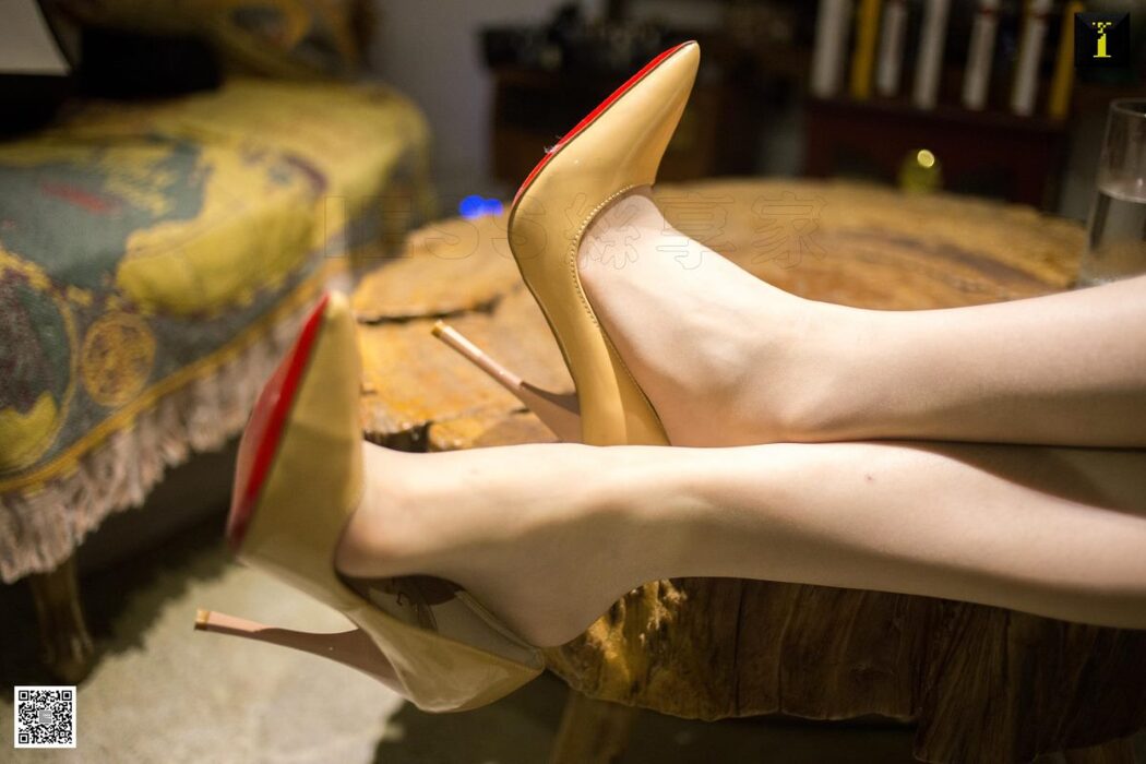 IESS异思趣向 SXJ.572 Xi Xi