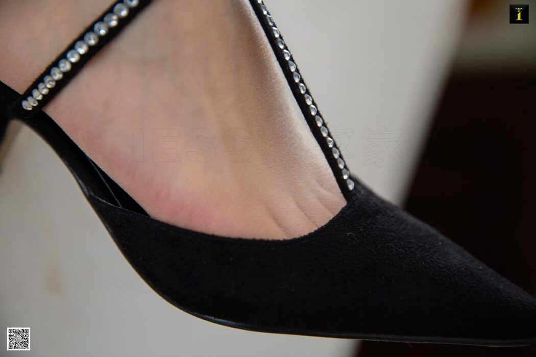 IESS异思趣向 No.687 Zi Wei