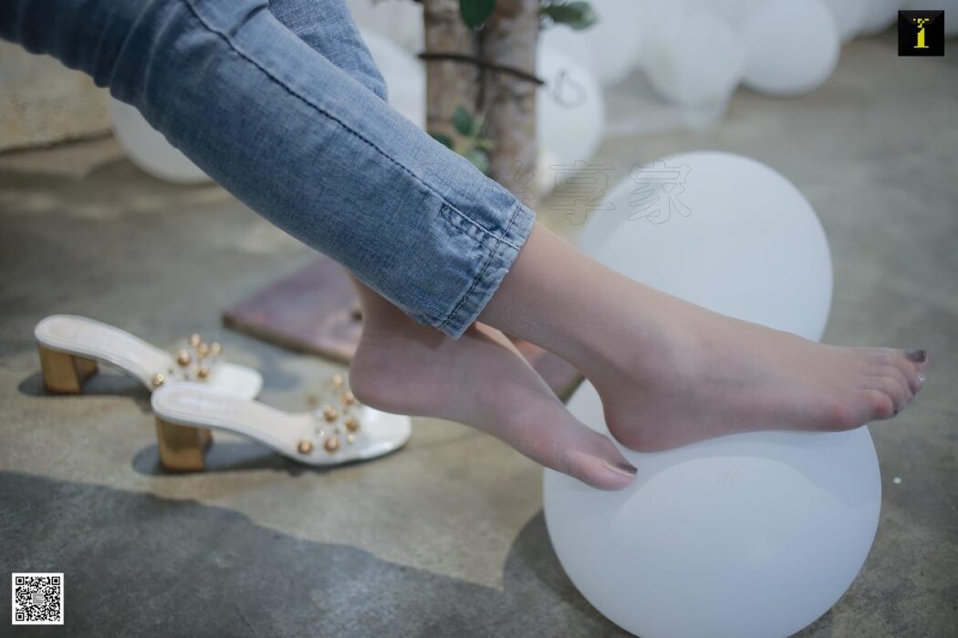 IESS异思趣向 SXJ.576 Yun Zhi