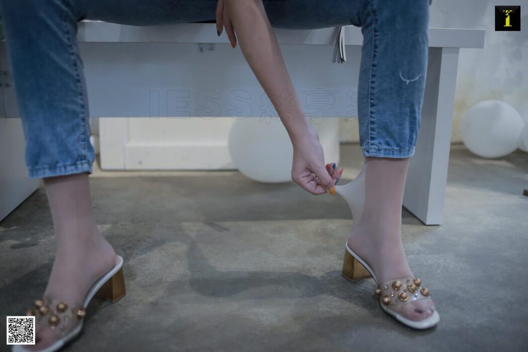 IESS异思趣向 SXJ.576 Yun Zhi