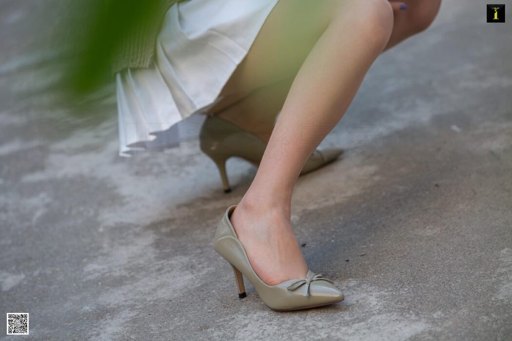 IESS异思趣向 No.700 Zi Wei