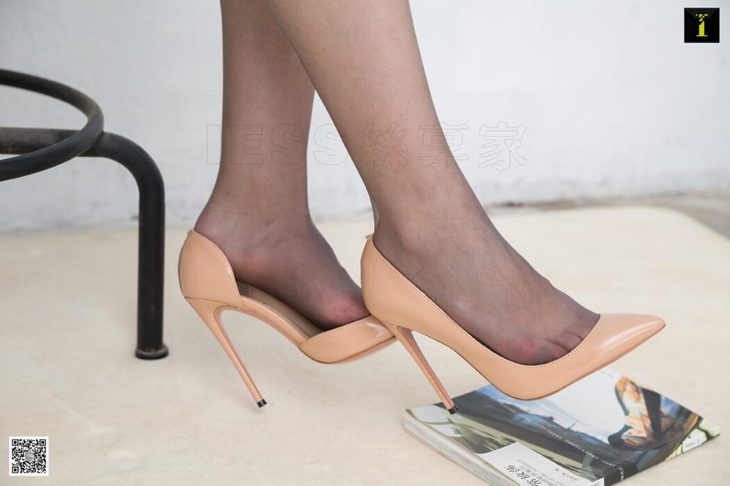 IESS异思趣向 SXJ.529 Yu Zi