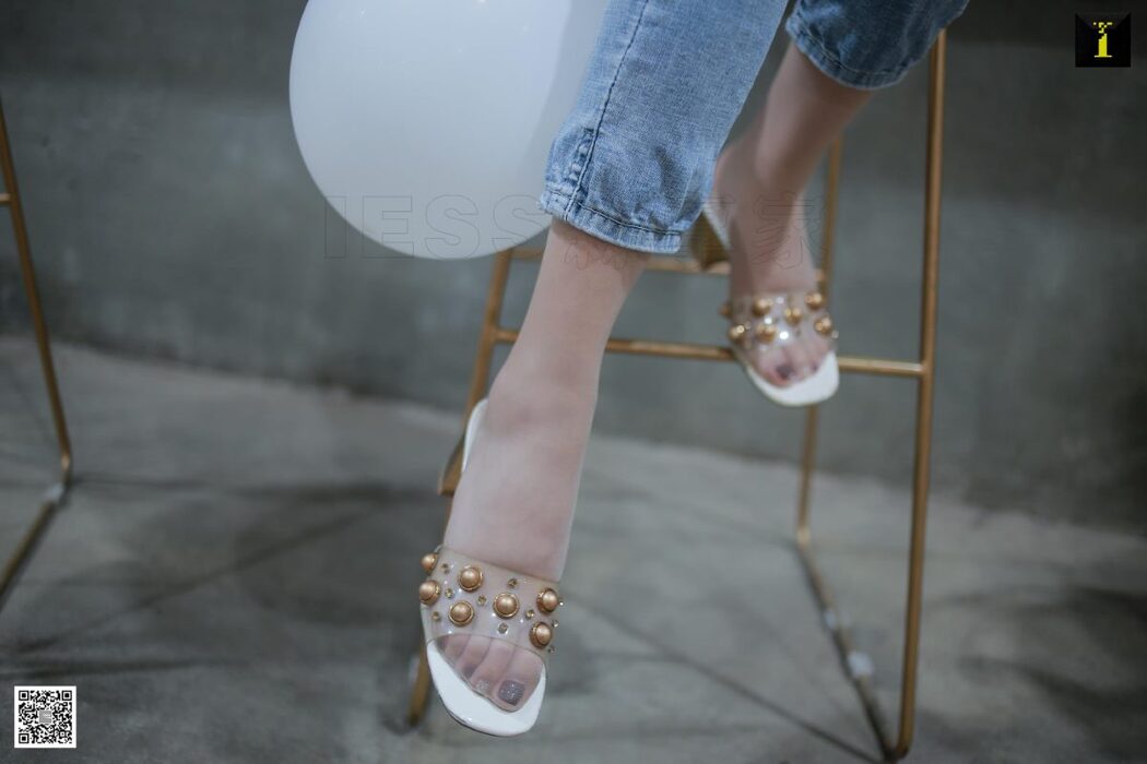 IESS异思趣向 SXJ.576 Yun Zhi