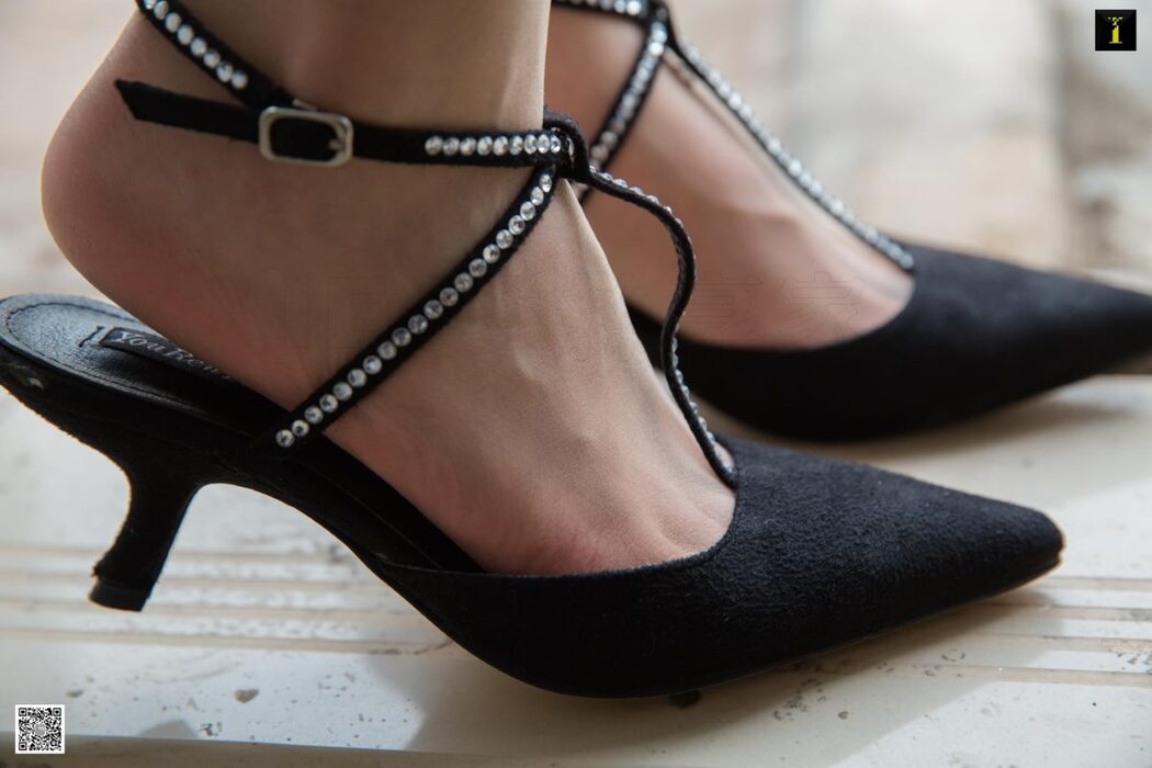 IESS异思趣向 No.687 Zi Wei