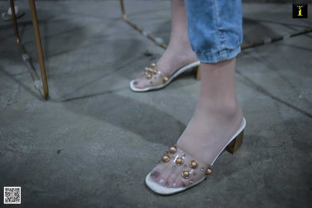 IESS异思趣向 SXJ.576 Yun Zhi