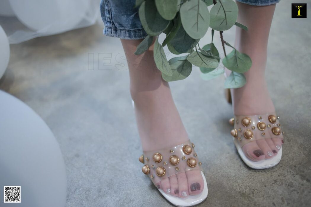 IESS异思趣向 SXJ.576 Yun Zhi