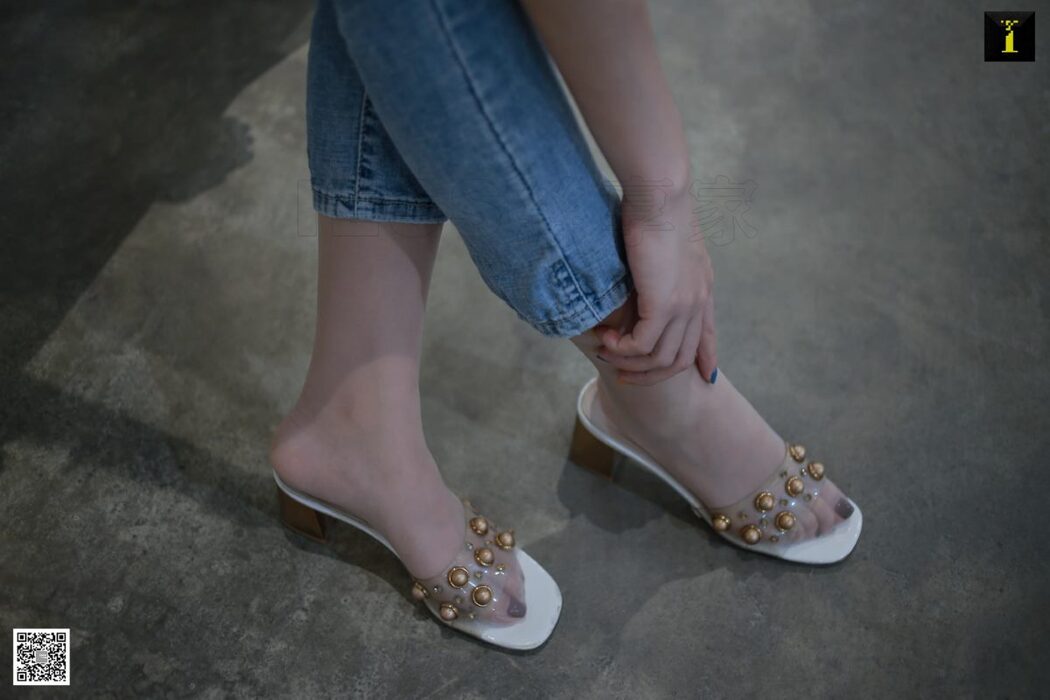 IESS异思趣向 SXJ.576 Yun Zhi