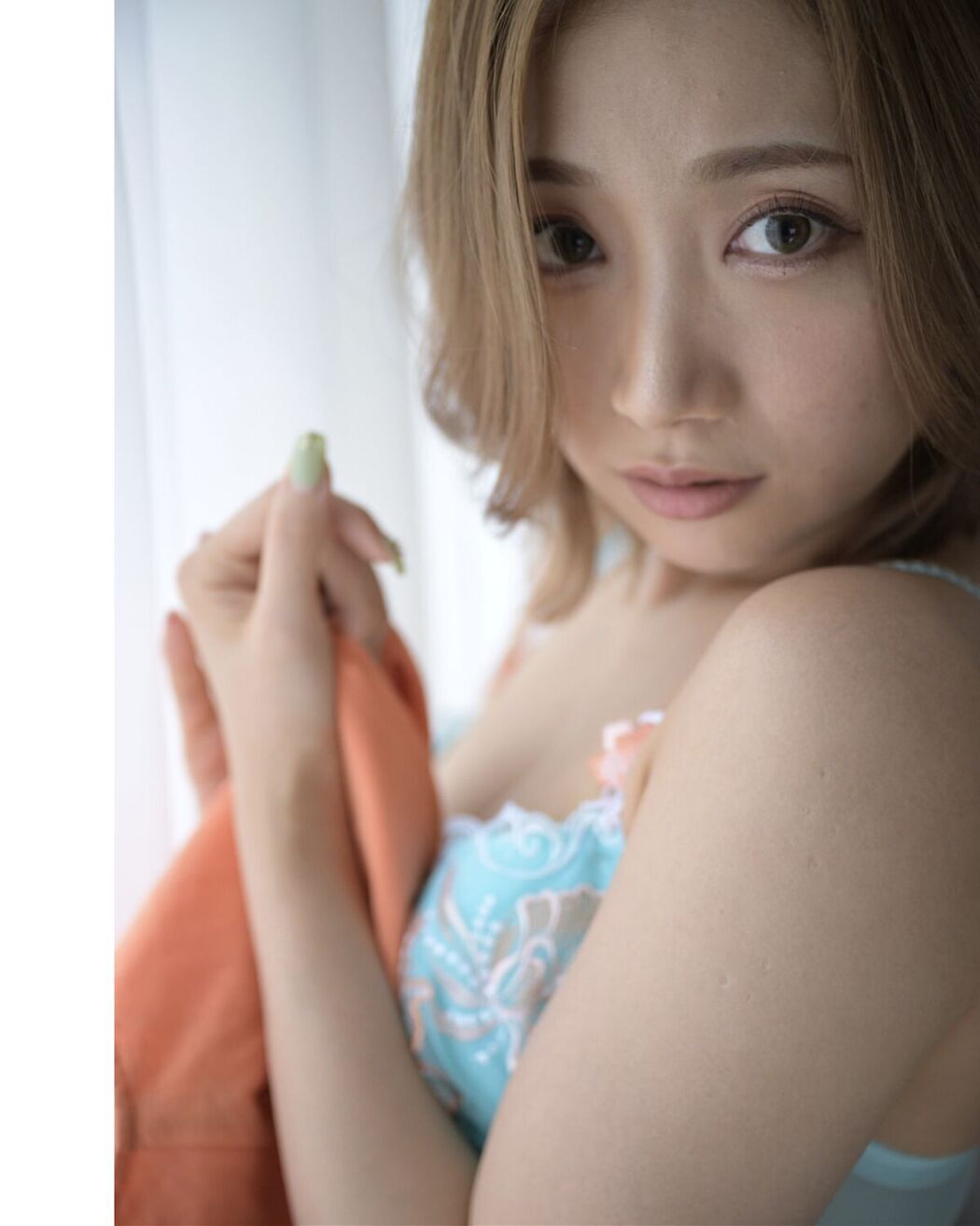 JP Kami Anna 加美杏奈 &#8211; 週刊現代デジタル写真集 隣の部屋の美脚お姉さん プレミアムヌードシリーズ (66P)