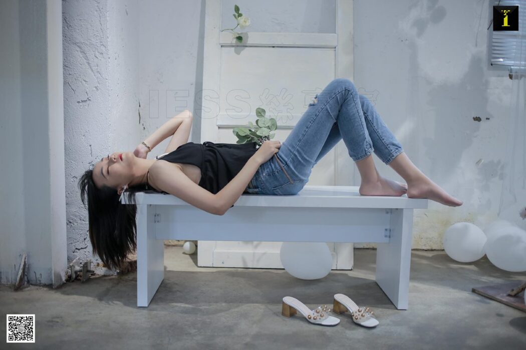 IESS异思趣向 SXJ.576 Yun Zhi