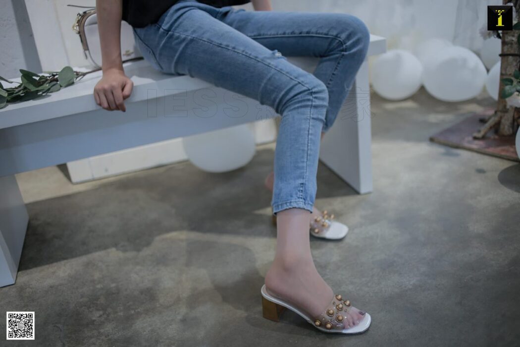 IESS异思趣向 SXJ.576 Yun Zhi