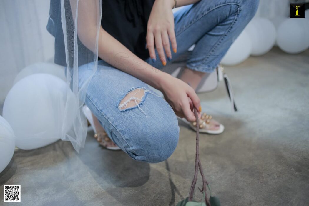 IESS异思趣向 SXJ.576 Yun Zhi